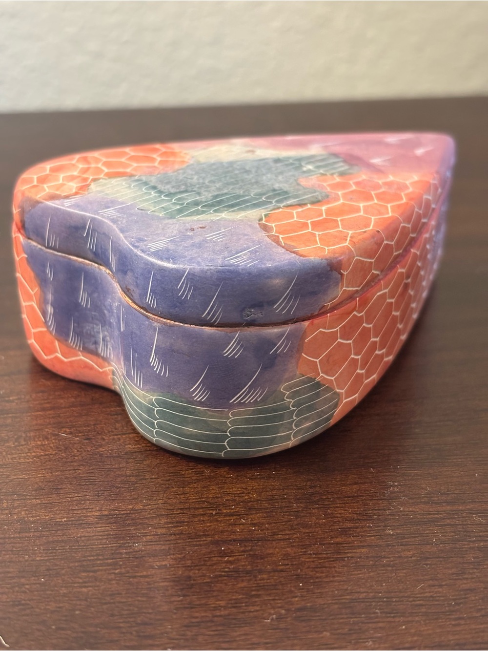 Handmade carved Kenya heart shaped box